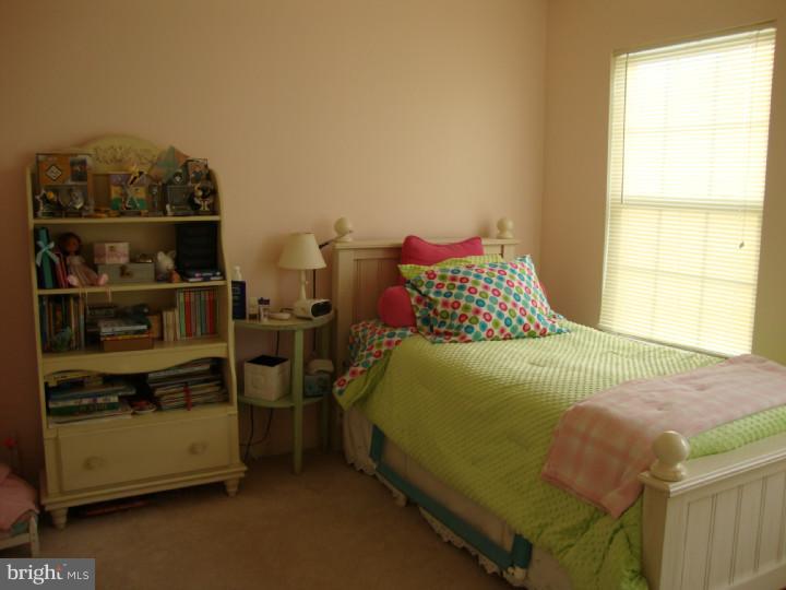 32 Windsor Pond Road Princeton Junction, NJ 08550 - Photo 8 of 17 Bedroom 3