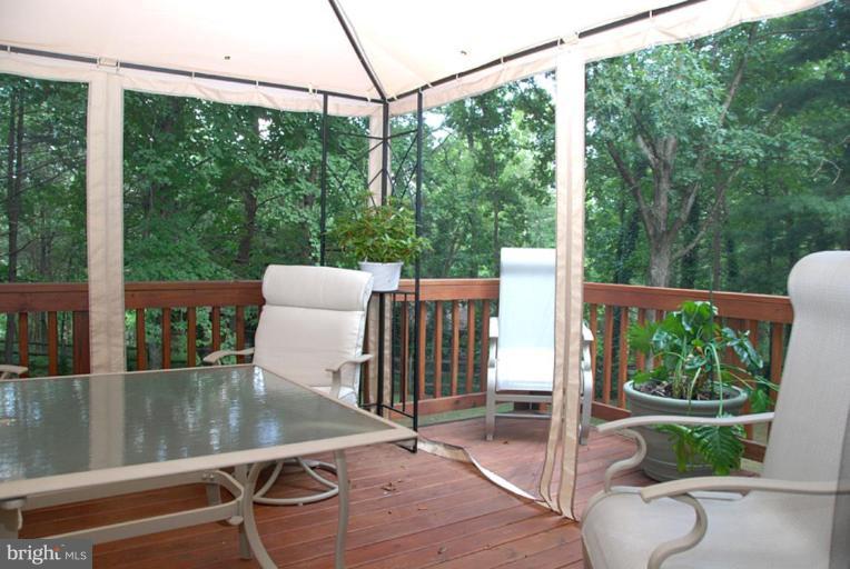 1307 Deep Run Lane Reston, VA 20190 - Photo 20 of 29 Deck