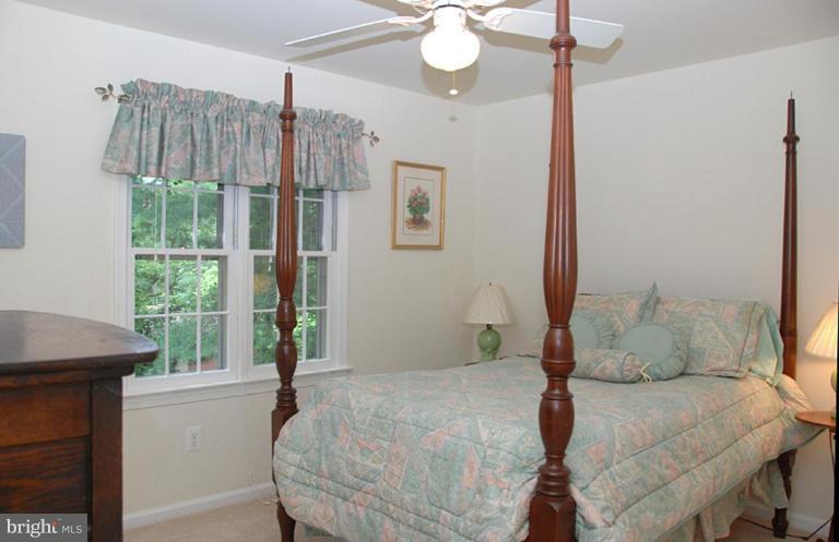 1307 Deep Run Lane Reston, VA 20190 - Photo 4 of 29 Bedroom #2