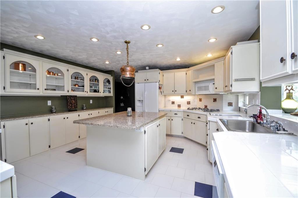 1058 Greenlick Road Mount Pleasant, PA 15666 - Photo 9 of 25 Gallery Image 9