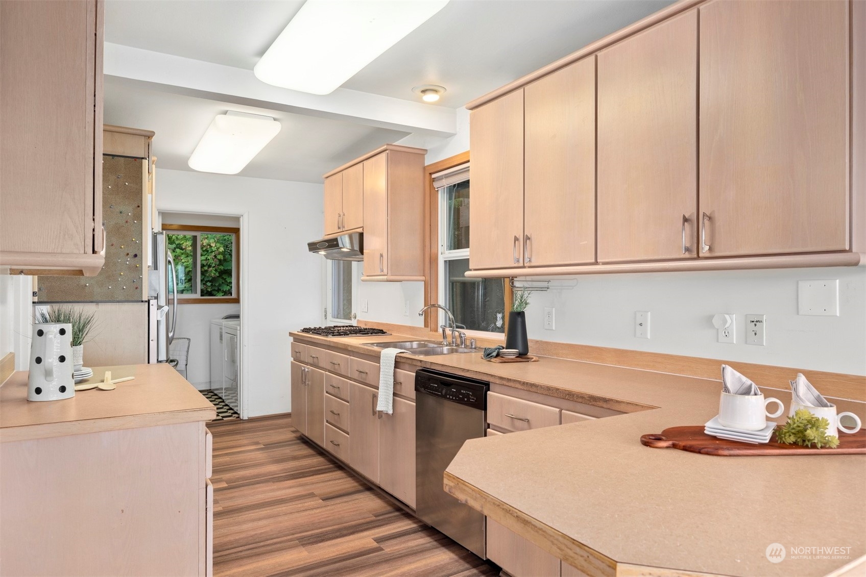 117 Underhill Road Bellingham, WA 98225 - Photo 11 of 40 a kitchen with a sink stove and cabinets