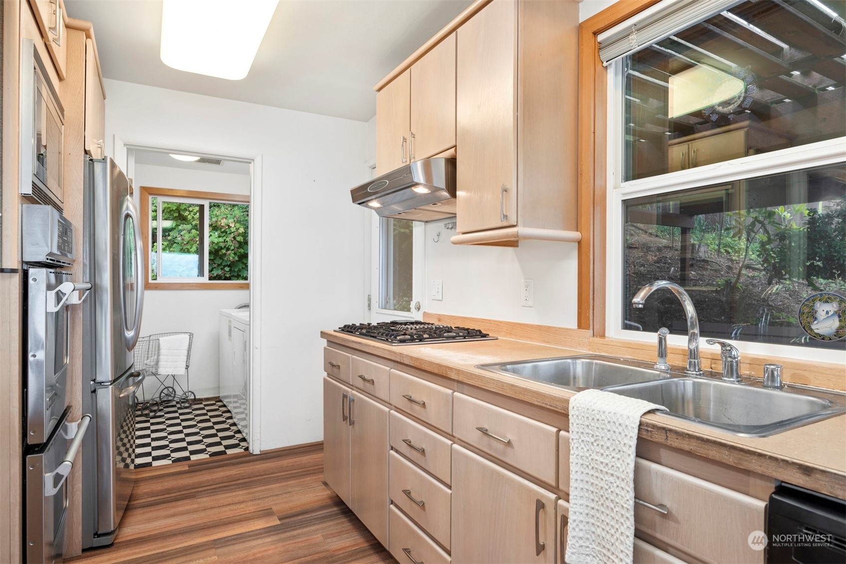 117 Underhill Road Bellingham, WA 98225 - Photo 12 of 40 a kitchen with a sink and a stove