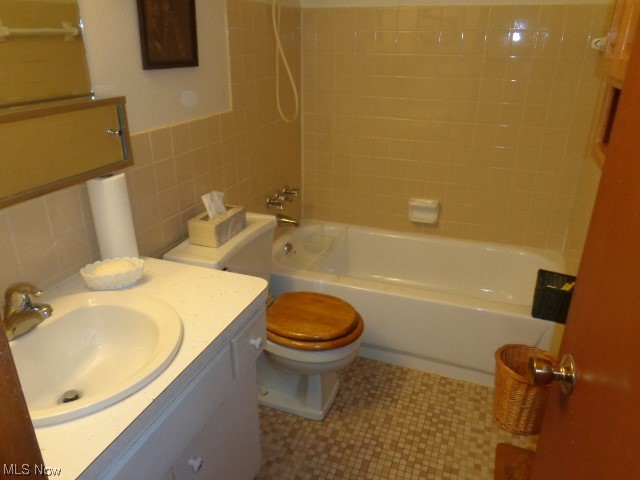 6488 State Road, Unit B7 Cleveland, OH 44134 - Photo 17 of 28 Full Bath