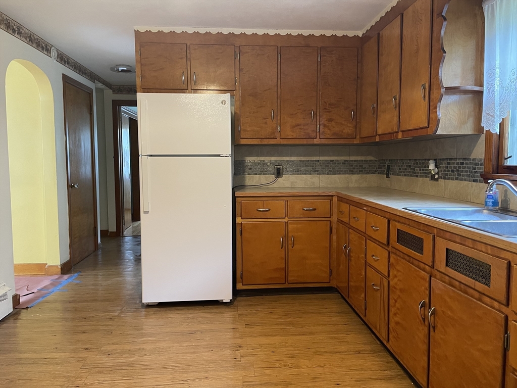 701 Parker Street Springfield, MA 01129 - Photo 3 of 27 Gallery Image 3