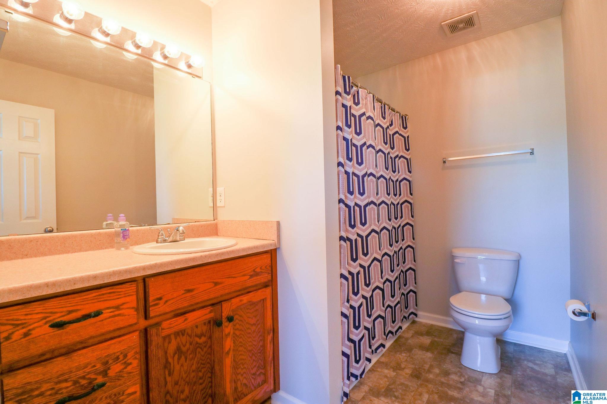 121 Martin Street Anniston, AL 36206 - Photo 15 of 36