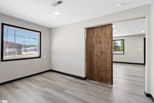 $169,500 | 327 West Main Street, Clinton, SC 29325