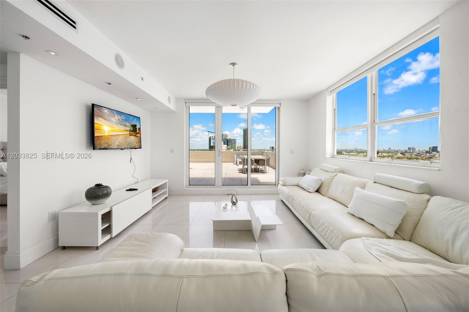 90 Alton Road, Unit PH3209 Miami Beach, FL 33139 - Photo 14 of 25