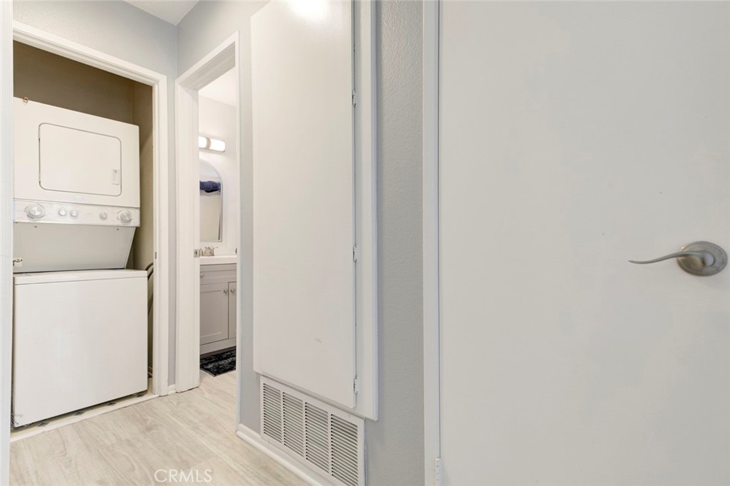 27620 Susan Beth Way, Unit L Saugus, CA 91350 - Photo 13 of 26 a view of a bathroom from a hallway