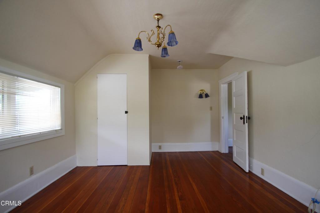 166 Dearborn Street Pasadena, CA 91103 - Photo 6 of 17 E