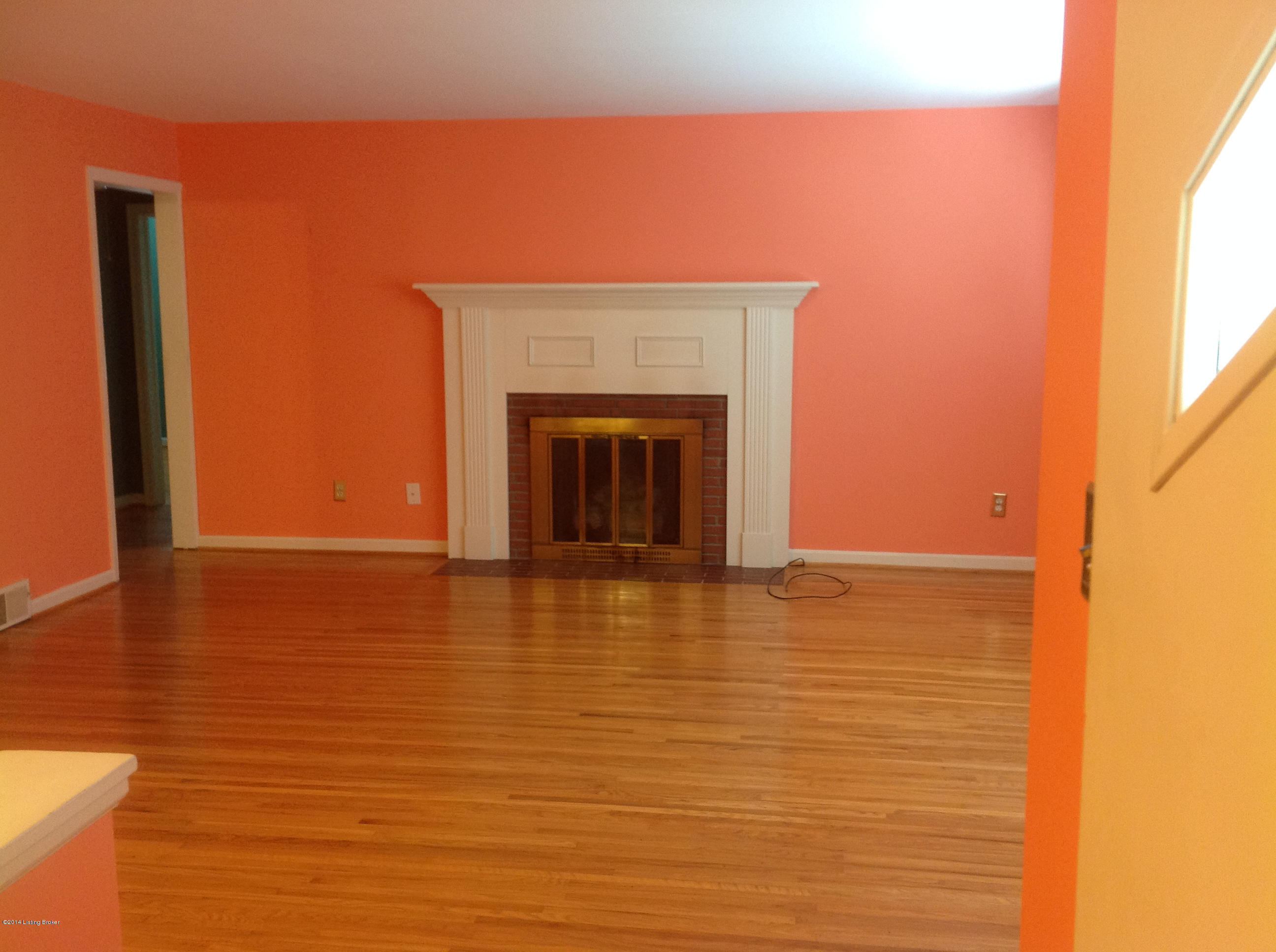 8809 Whipps Mill Road Louisville, KY 40222 - Photo 9 of 31 living