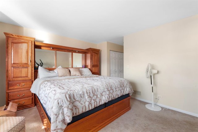 1916 Keystone Place Schaumburg, IL 60193 - Photo 16 of 30