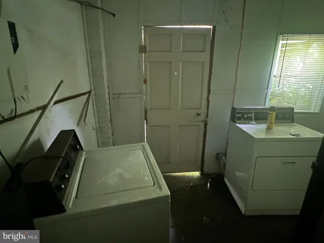 a bathroom with a sink and toilet