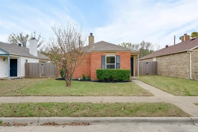 $274,900 | 2334 Markland Street, Irving, TX 75060