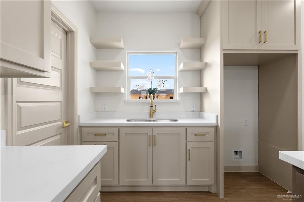 303 Merida Donna, TX 78537 - Photo 11 of 27