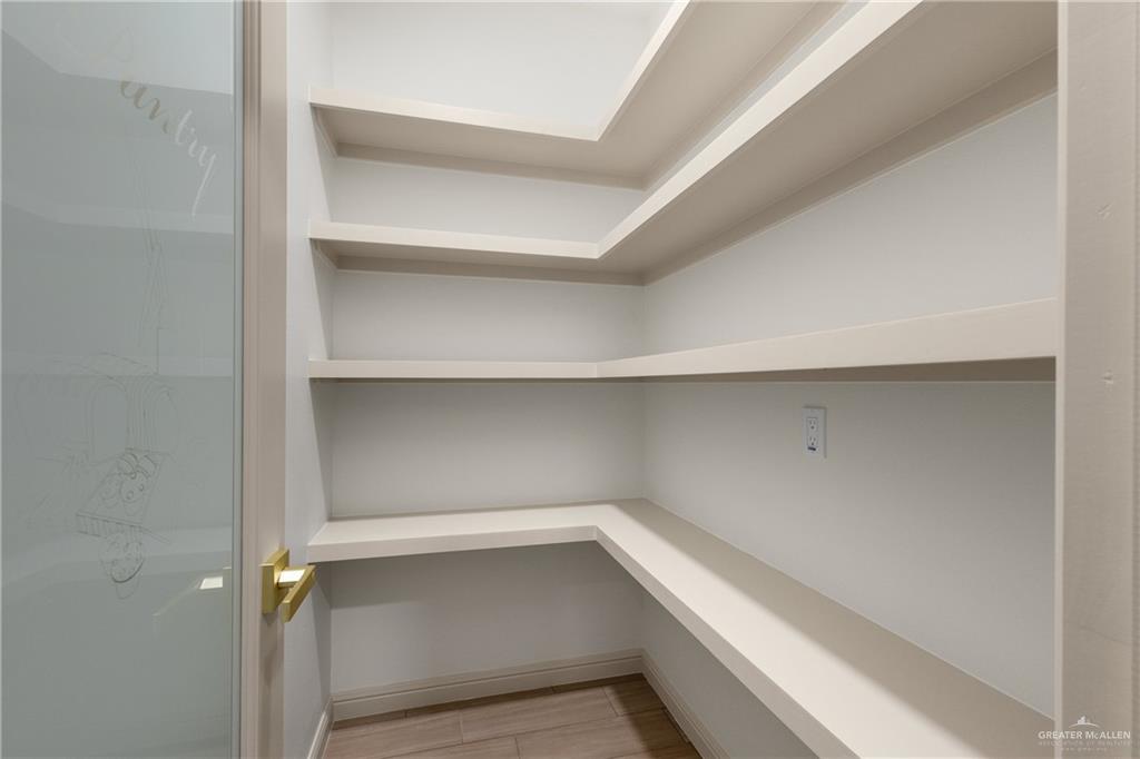 303 Merida Donna, TX 78537 - Photo 14 of 27