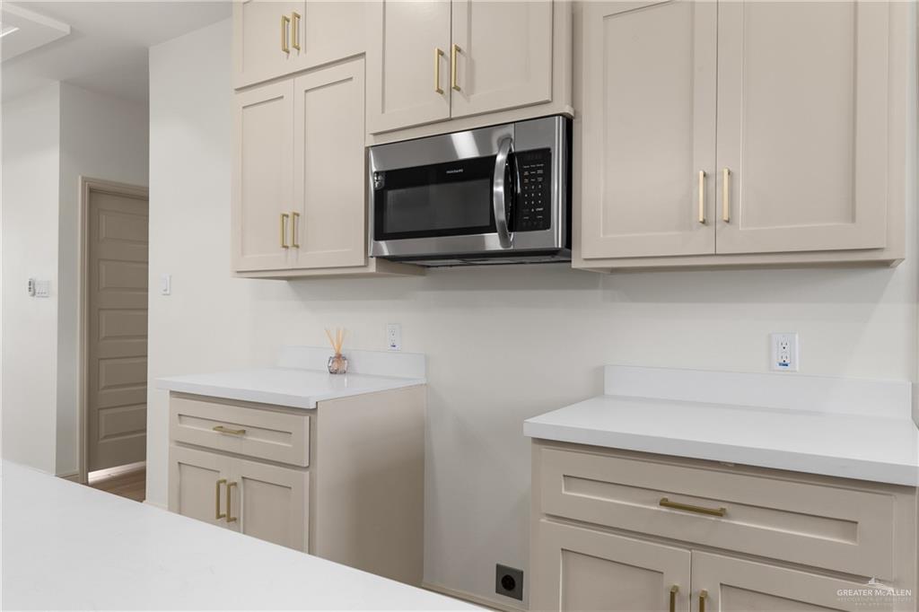 303 Merida Donna, TX 78537 - Photo 10 of 27