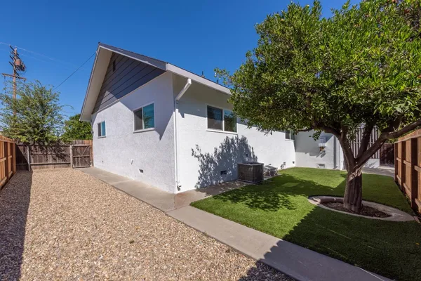 $850,000 | 24 East Abbey Street, Winters, CA 95694