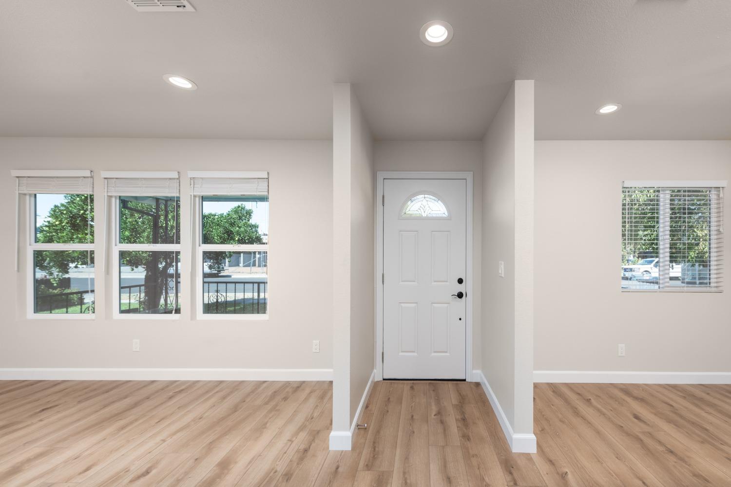 24 East Abbey Street Winters, CA 95694 - Photo 5 of 36