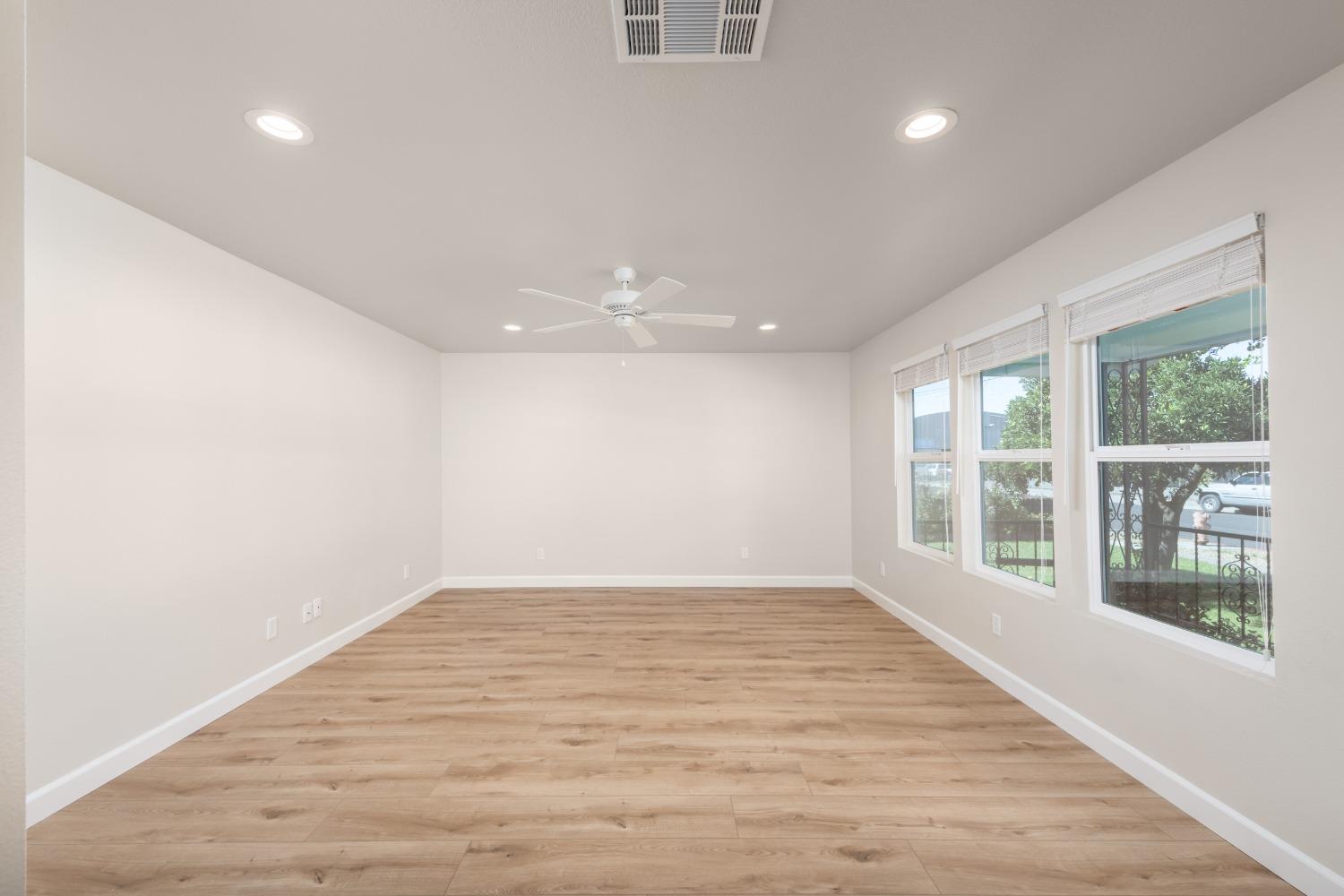 24 East Abbey Street Winters, CA 95694 - Photo 6 of 36