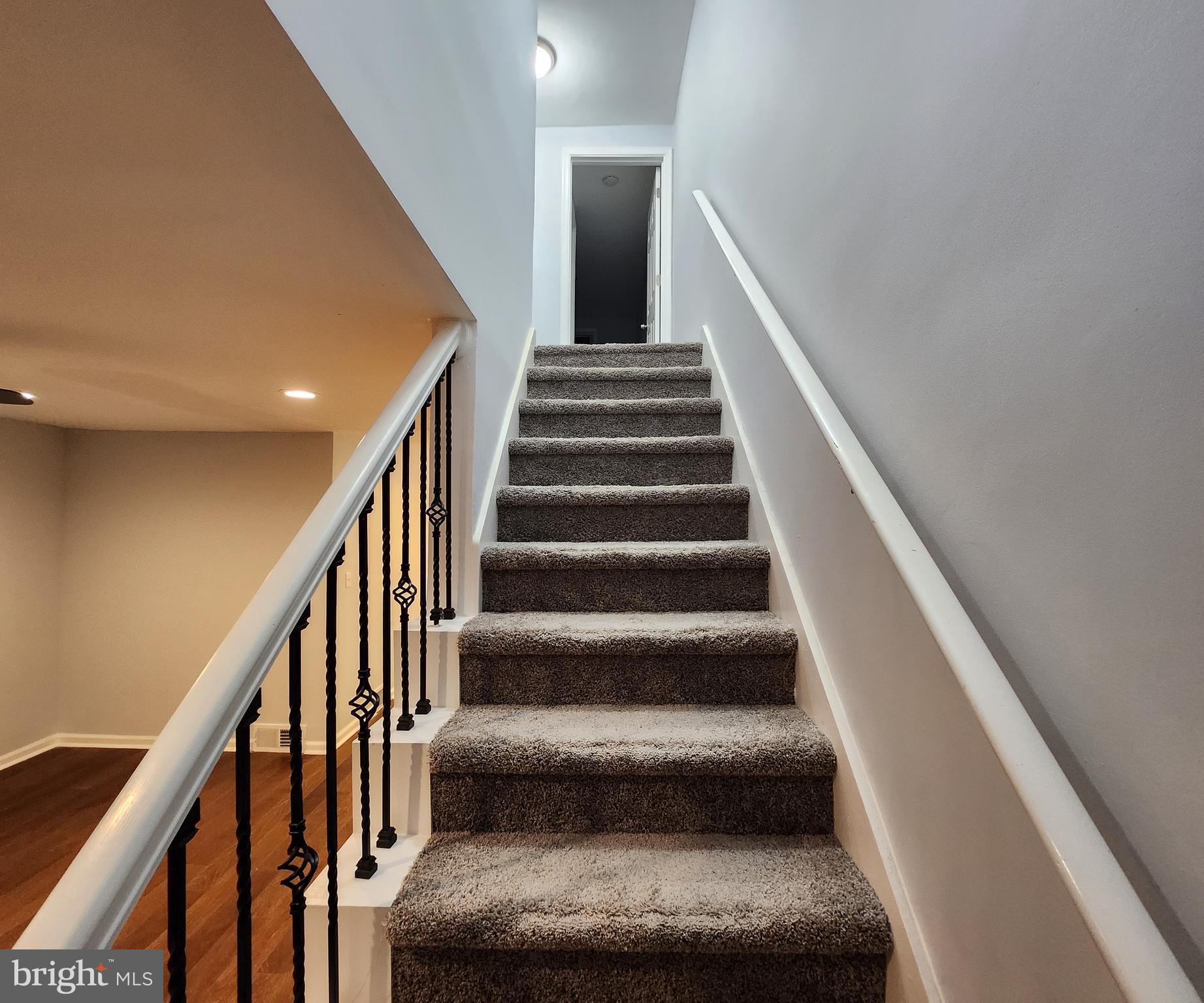 2090 Kent Road Folcroft, PA 19032 - Photo 20 of 35 New custom railing
