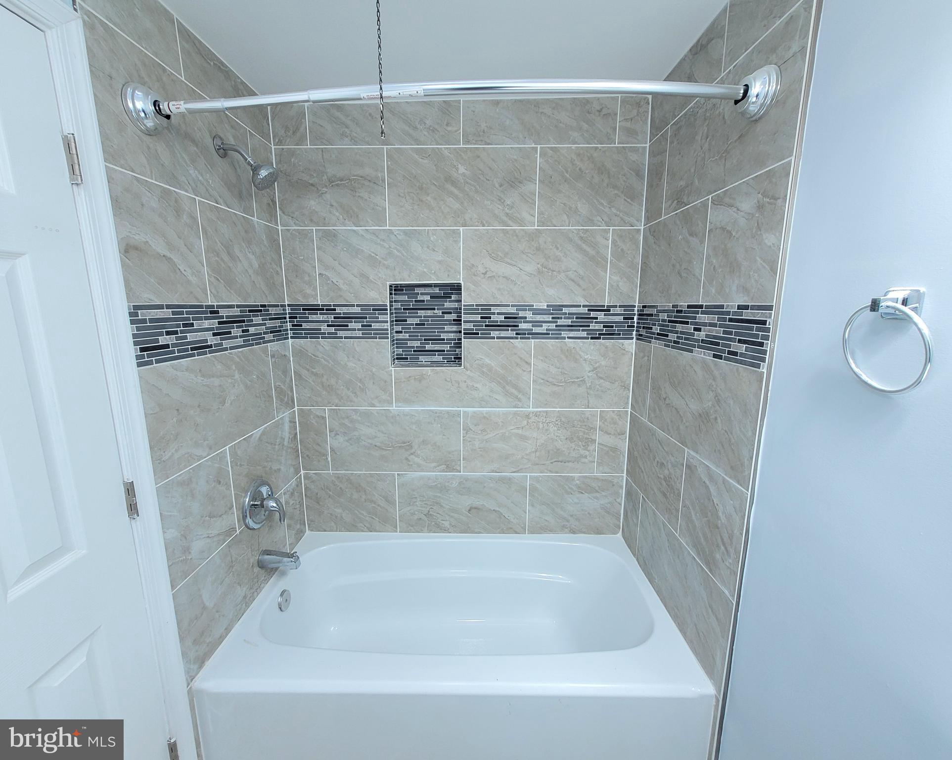 2090 Kent Road Folcroft, PA 19032 - Photo 26 of 35 Custom tiled tub and shower