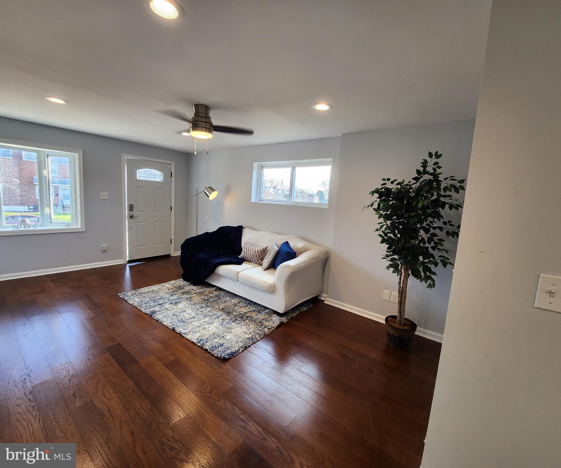 2090 Kent Road Folcroft, PA 19032 - Photo 7 of 35 New ceiling fan & recessed lights