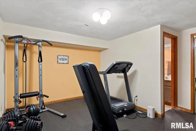 $325,000 | 2520 Argonne Avenue, Springfield, IL 62704