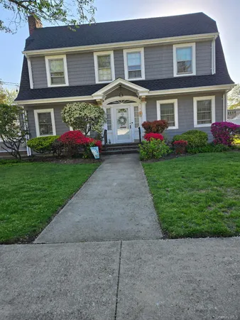 $849,000 | 268 Locust Avenue, Freeport, NY 11520