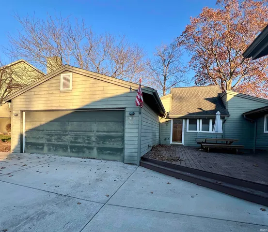 $285,000 | 9531 South Harbour Pointe Drive, Bloomington, IN 47401