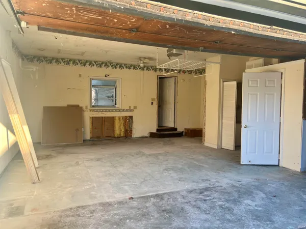 $279,900 | 9531 South Harbour Pointe Drive, Bloomington, IN 47401