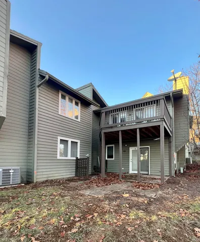 $285,000 | 9531 South Harbour Pointe Drive, Bloomington, IN 47401