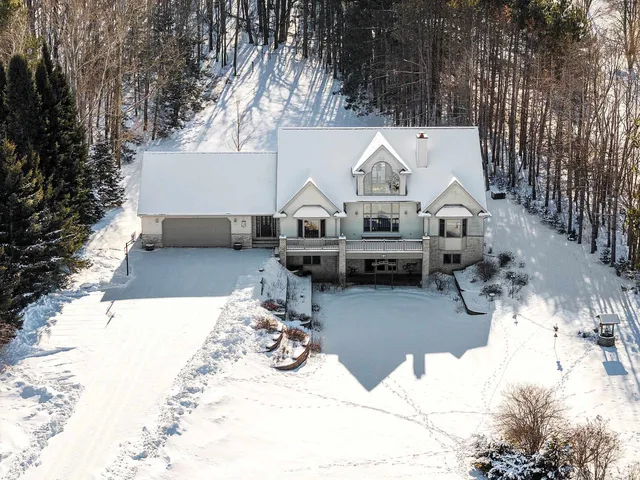 $624,900 | W5735 County Road East, Shawano, WI 54166