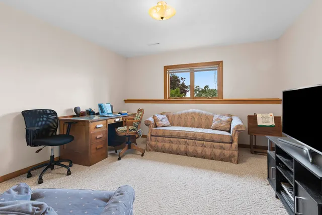 $624,900 | W5735 County Road East, Shawano, WI 54166