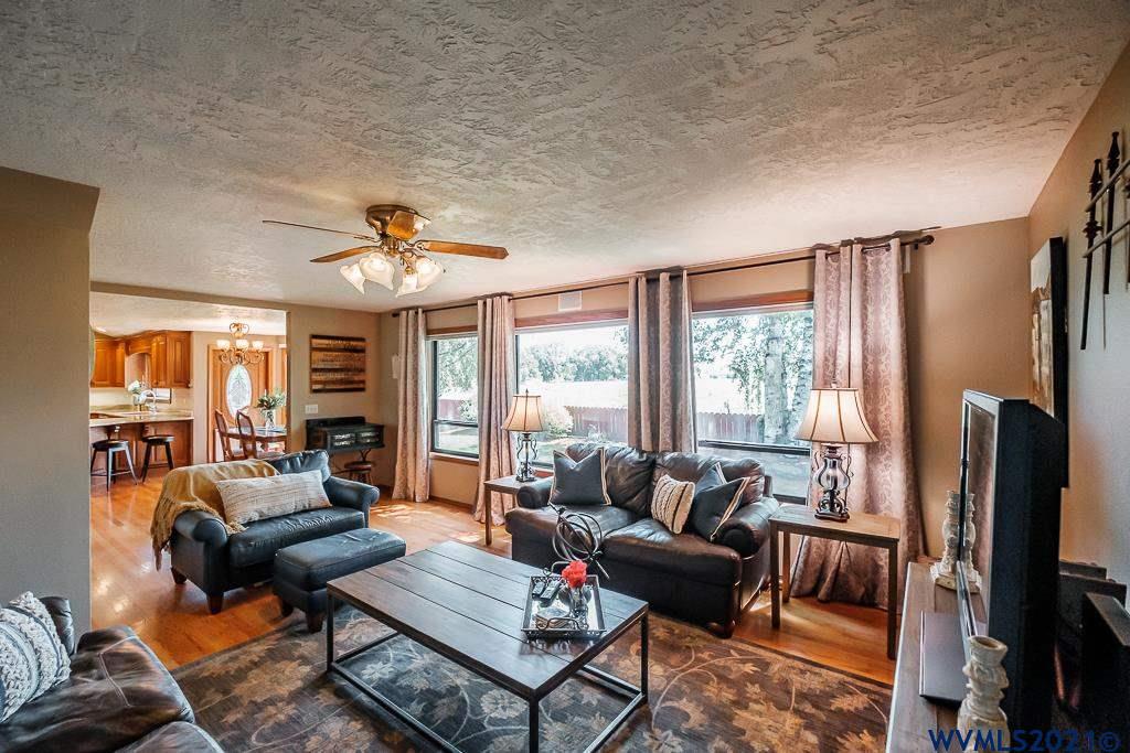 1732 Belmont Loop Southwest Albany, OR 97321 - Photo 19 of 41