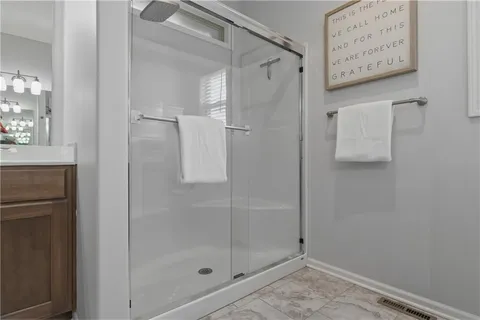 $490,000 | 647 Southwest Crestview Drive, Grain Valley, MO 64029