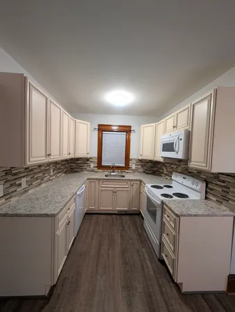 $1,800 | 8 Howard Avenue, Unit 1, Attleboro, MA 02703