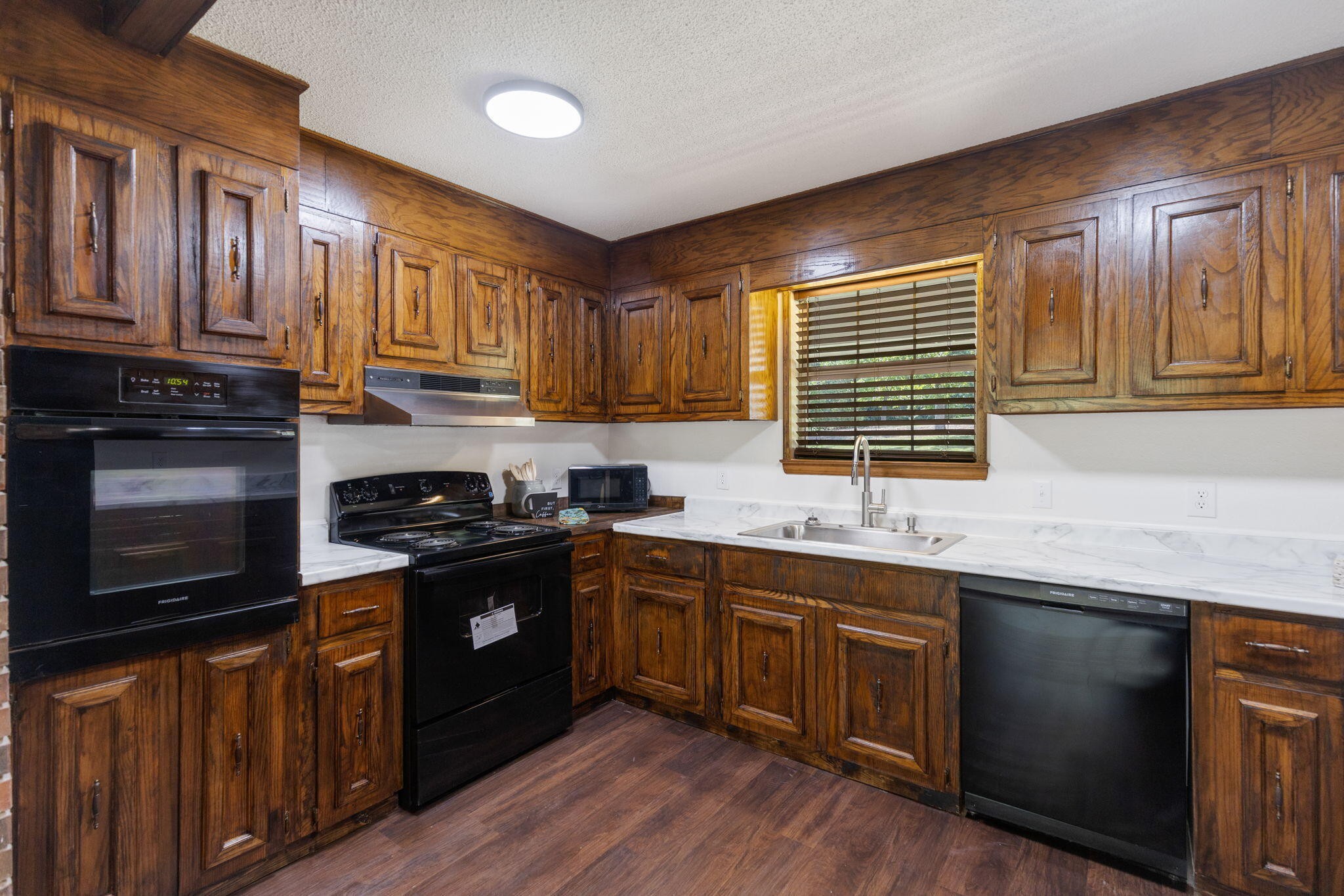 9814 Lakeside Road Harrison, TN 37341 - Photo 10 of 35 Gallery Image 10