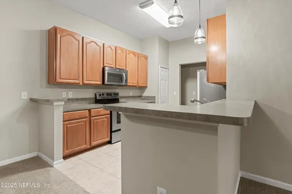 $1,550 | 7043 Deer Lodge Circle, Unit 110, Jacksonville, FL 32256