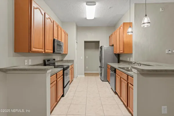 $1,550 | 7043 Deer Lodge Circle, Unit 110, Jacksonville, FL 32256