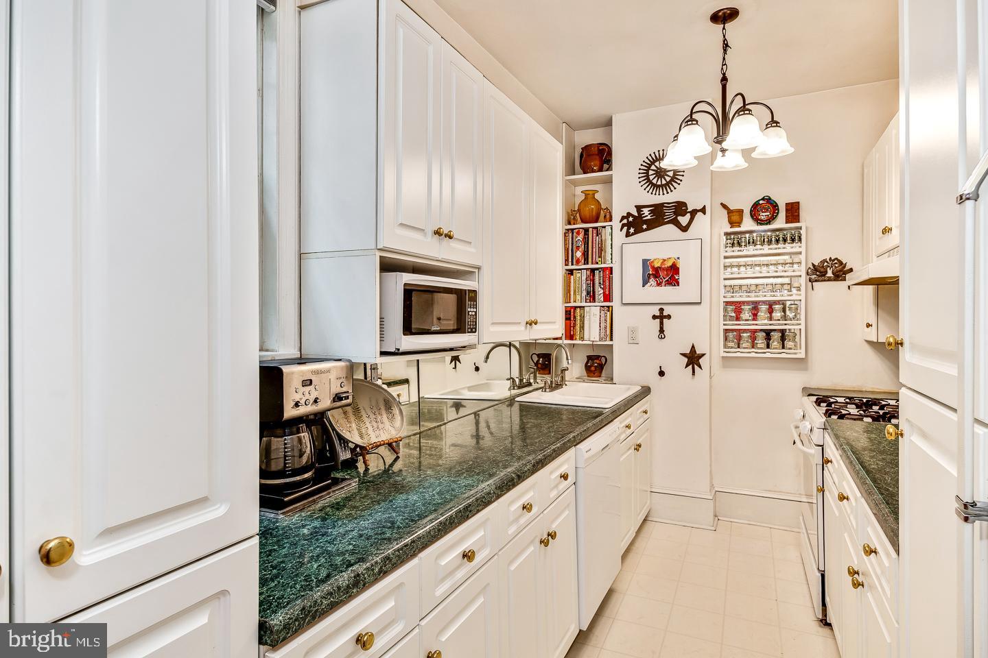 1841 Addison Street Philadelphia, PA 19146 - Photo 6 of 25 Gallery Image 6