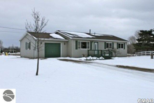 2667 South Nottawa Road Mount Pleasant, MI 48858 - Photo 1 of 9 1770823.JPG