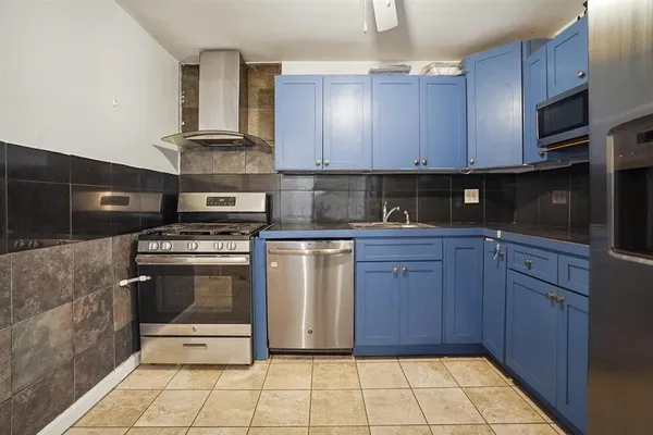 $3,850 | 292 New York Avenue, Jersey City, NJ 07307