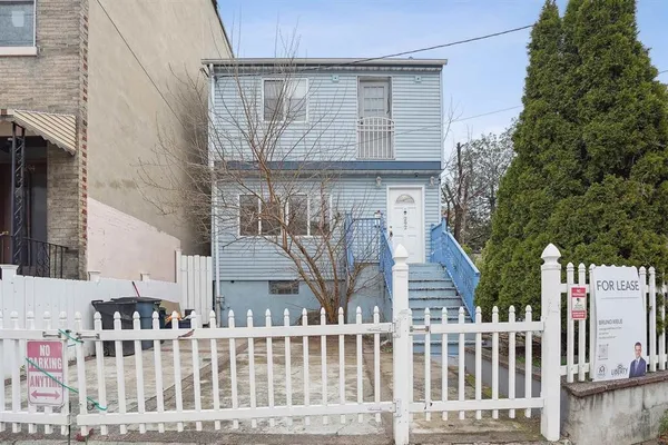 $3,850 | 292 New York Avenue, Jersey City, NJ 07307