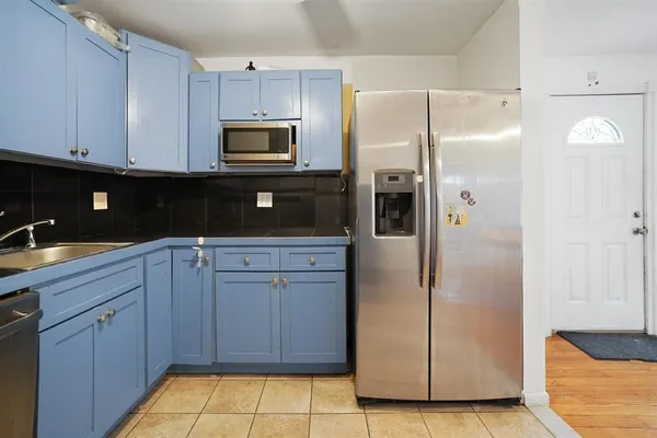 $3,850 | 292 New York Avenue, Jersey City, NJ 07307