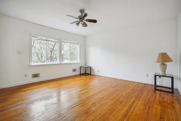$3,850 | 292 New York Avenue, Jersey City, NJ 07307