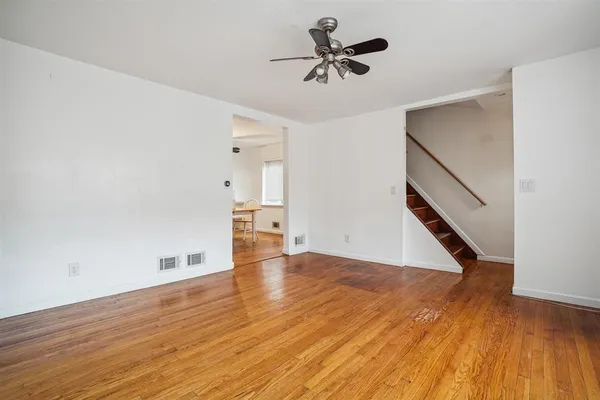 $3,850 | 292 New York Avenue, Jersey City, NJ 07307