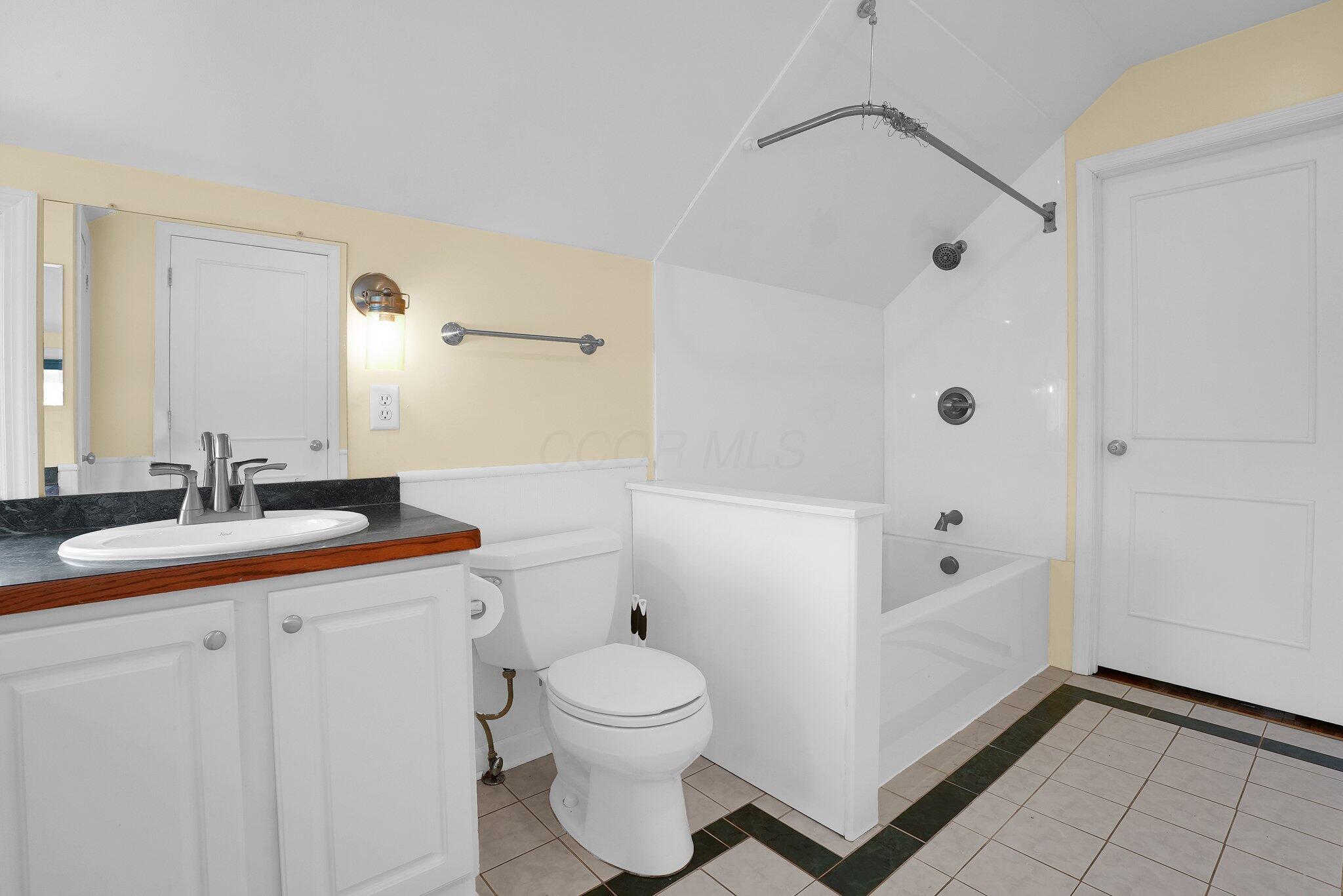 999 East Cooke Road Columbus, OH 43224 - Photo 30 of 76 27-web-or-mls-999-e-cooke-rd