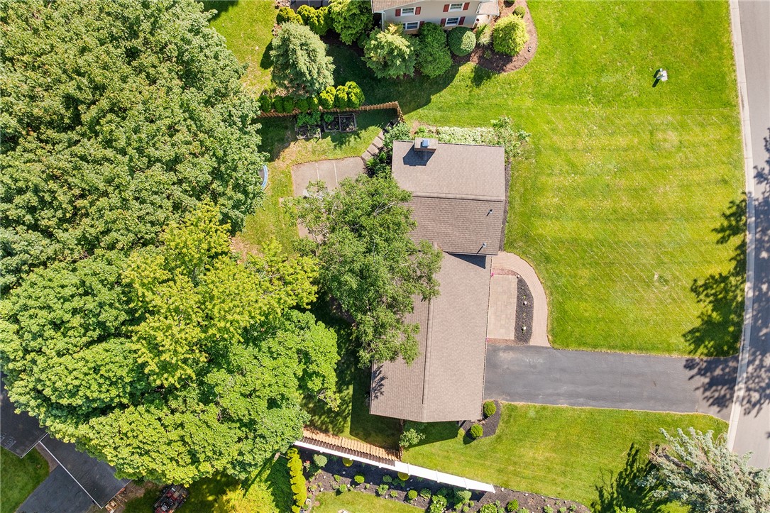 7 Aldwick Rise Perinton, NY 14450 - Photo 3 of 34