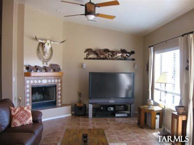 1268 Calle Tubatana Rio Rico, AZ 85648 - Photo 5 of 10