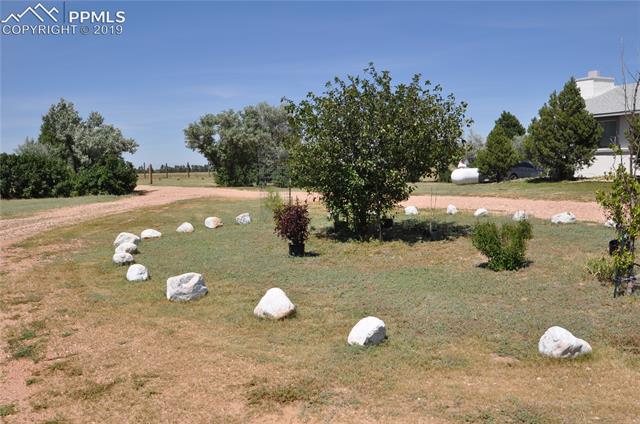 36825 East Jones Road Yoder, CO 80864 - Photo 3 of 35 Circular driveway